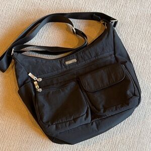 Baggallini full size cross body bag